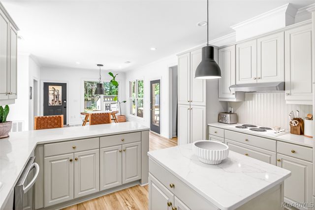 8254 Mossy Oak Drive, Montgomery, AL 36117