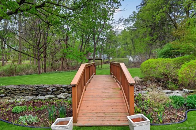 93 Dunderberg Road, Central Valley, NY 10917