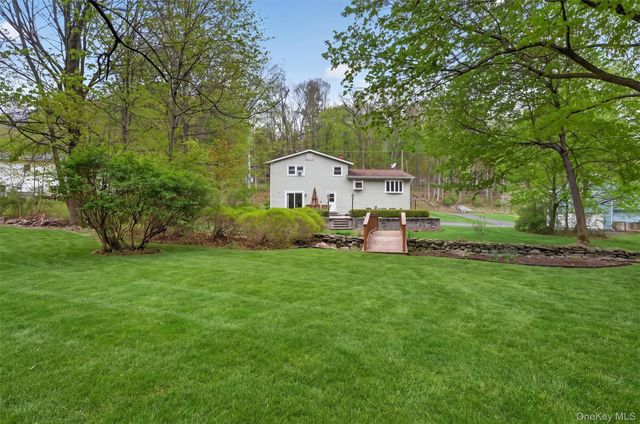 93 Dunderberg Road, Central Valley, NY 10917