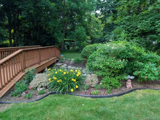 93 Dunderberg Road, Central Valley, NY 10917