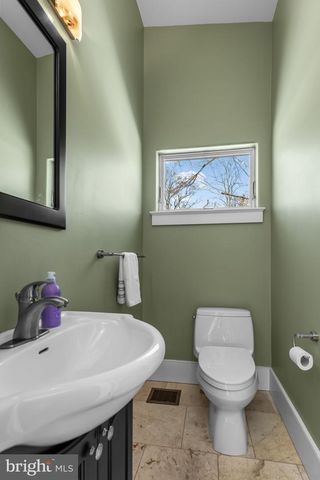 3421 FIDDLERS GRN, Falls Church, VA 22044