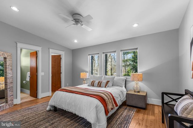 3421 FIDDLERS GRN, Falls Church, VA 22044