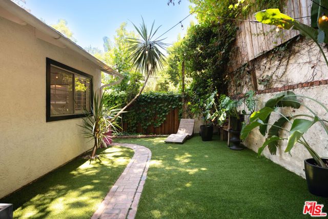 8418 Lookout Mountain Avenue, Los Angeles, CA 90046