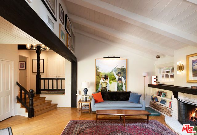 8418 Lookout Mountain Avenue, Los Angeles, CA 90046