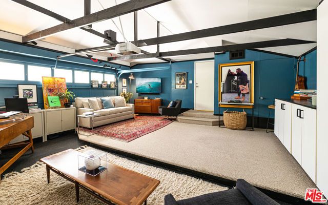 8418 Lookout Mountain Avenue, Los Angeles, CA 90046