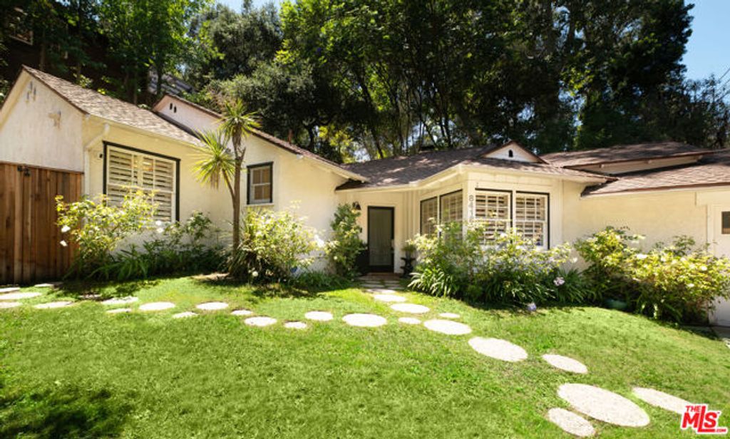 8418 Lookout Mountain Avenue, Los Angeles, CA 90046