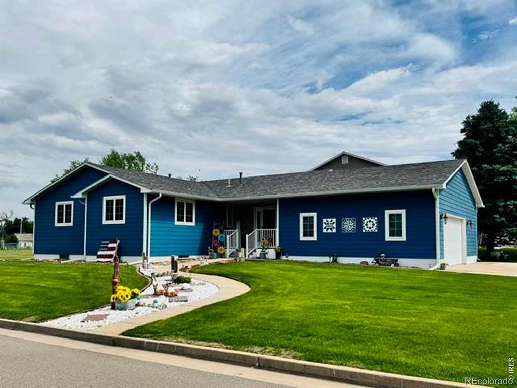330 W Grant Street, Haxtun, CO 80731