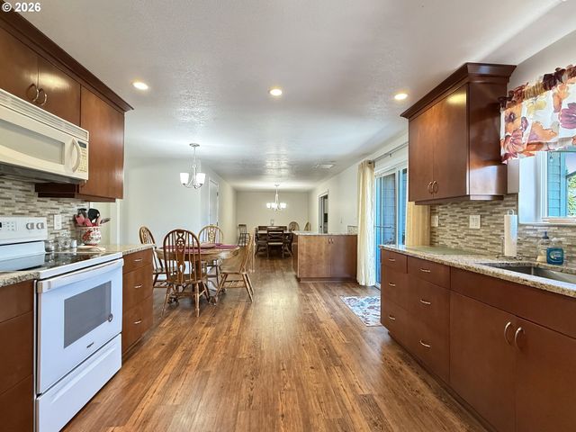 1312 Nw 88TH St, Vancouver, WA 98665