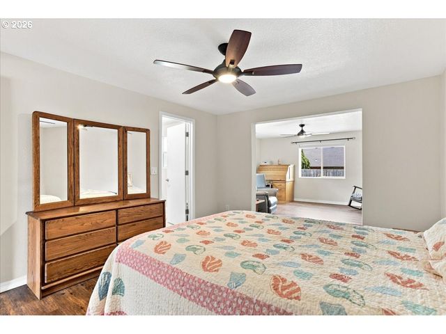 1312 Nw 88TH St, Vancouver, WA 98665