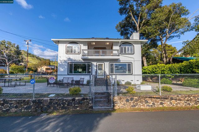 3950 Oakmont Drive, Clearlake, CA 95422