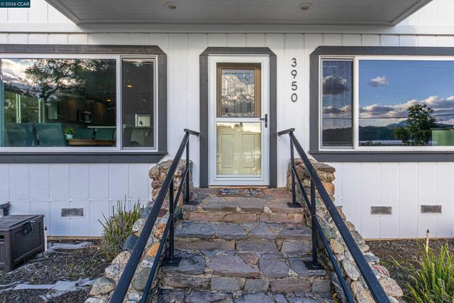 3950 Oakmont Drive, Clearlake, CA 95422
