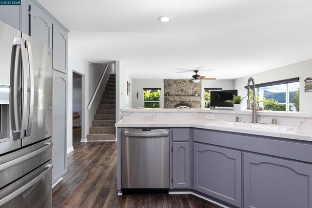 3950 Oakmont Drive, Clearlake, CA 95422