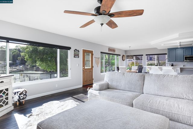 3950 Oakmont Drive, Clearlake, CA 95422