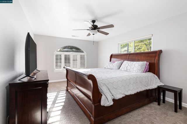 3950 Oakmont Drive, Clearlake, CA 95422