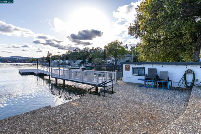 3950 Oakmont Drive, Clearlake, CA 95422