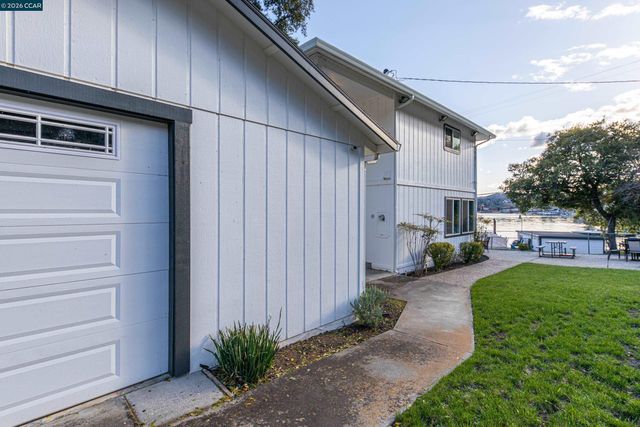 3950 Oakmont Drive, Clearlake, CA 95422