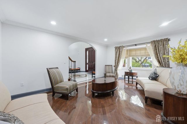 3945 Park Avenue, Edison, NJ 08820