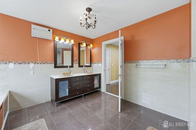 3945 Park Avenue, Edison, NJ 08820