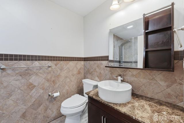 3945 Park Avenue, Edison, NJ 08820