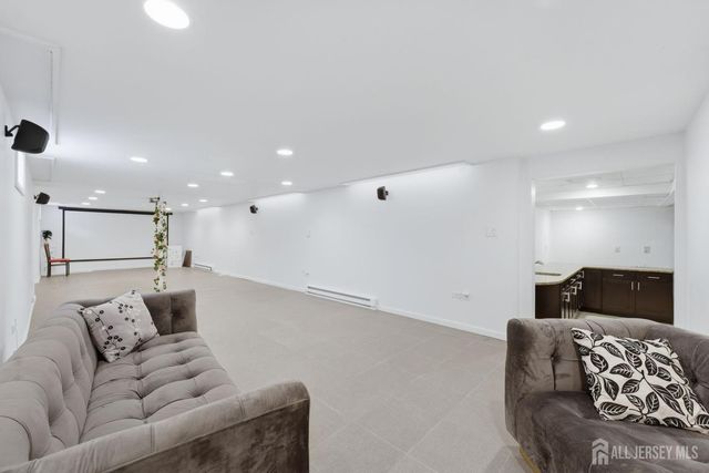 3945 Park Avenue, Edison, NJ 08820