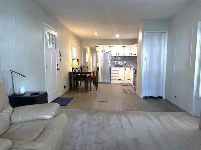 614 Canterbury Drive, Exeter, NH 03833