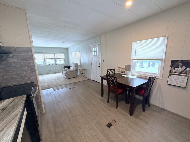 614 Canterbury Drive, Exeter, NH 03833