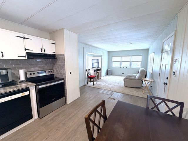 614 Canterbury Drive, Exeter, NH 03833