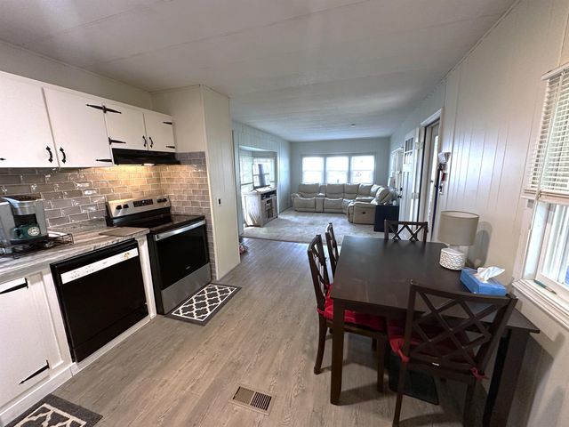 614 Canterbury Drive, Exeter, NH 03833