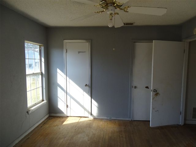 330 Avenue M, Anson, TX 79501