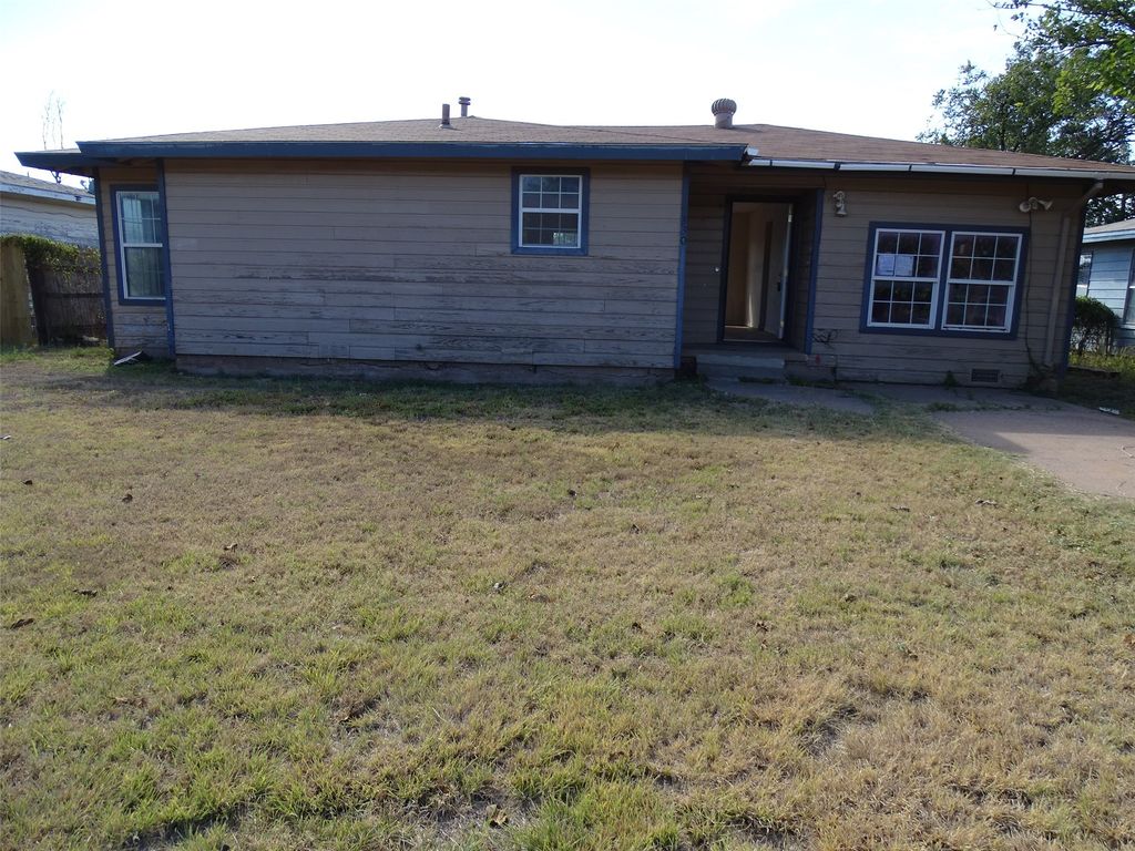 330 Avenue M, Anson, TX 79501