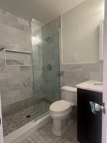 2005 Hazen Street 3FL, East Elmhurst, NY 11370