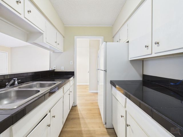 616 W 51st ST 101, Austin, TX 78751