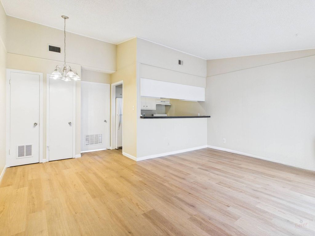 616 W 51st ST 101, Austin, TX 78751