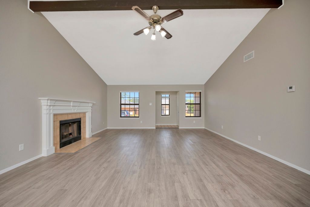4210 Meadow Park Drive, Arlington, TX 76017 — photo 4