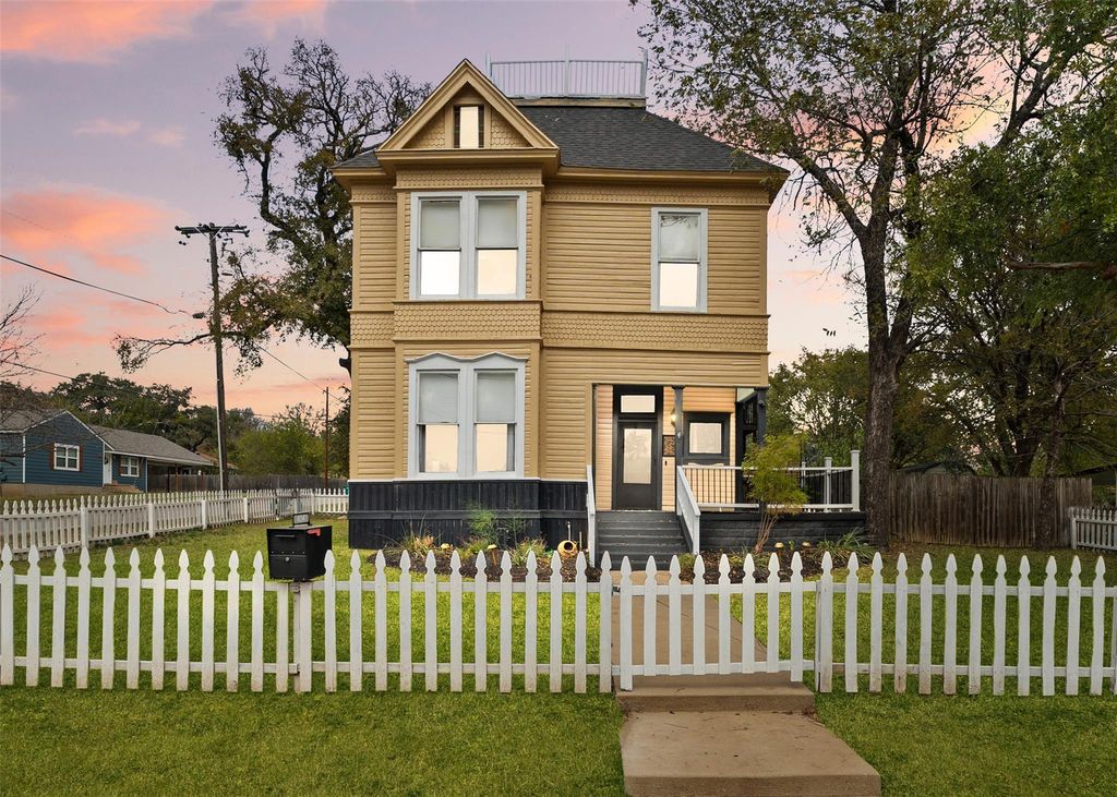 404 E 9th Ave, Belton, TX 76513