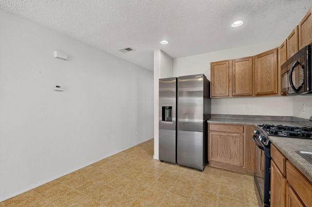 2470 Corvara Drive SE, Rio Rancho, NM 87124