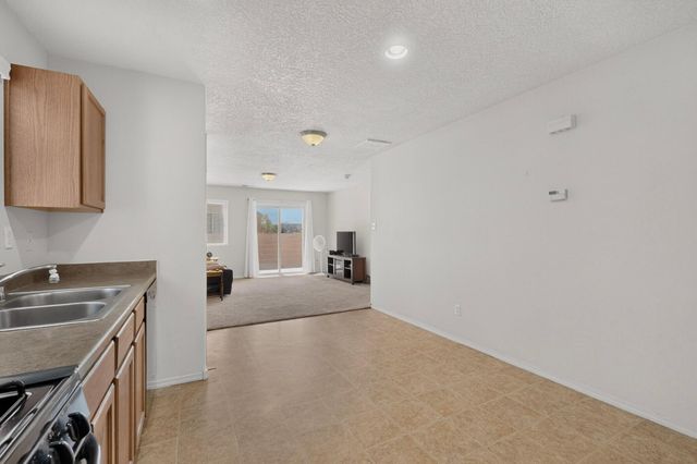 2470 Corvara Drive SE, Rio Rancho, NM 87124