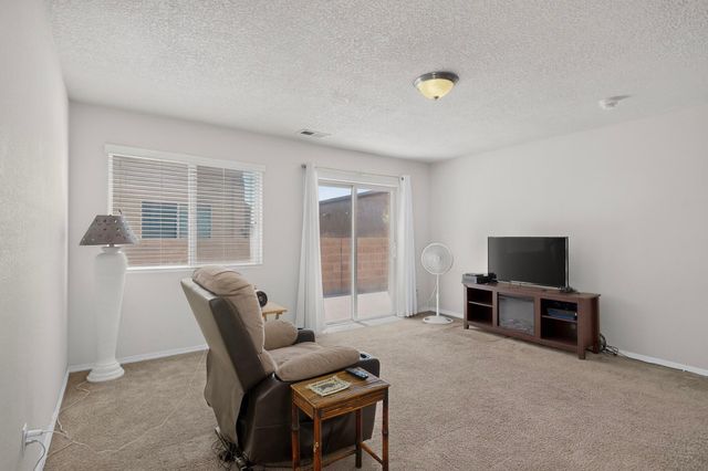 2470 Corvara Drive SE, Rio Rancho, NM 87124