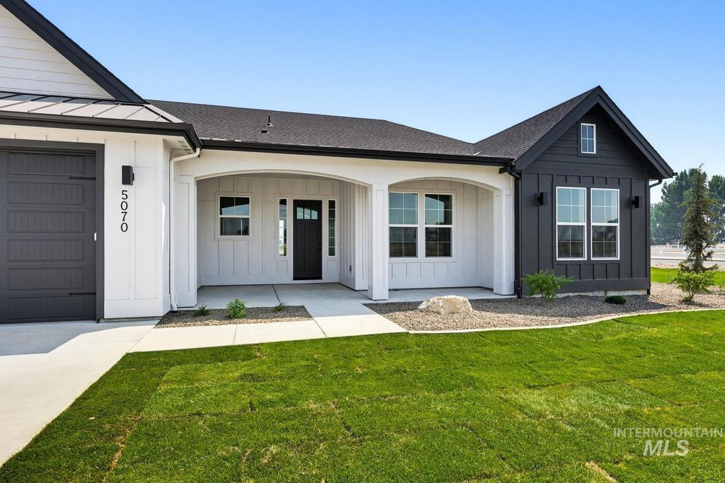 5070 Heritage Dr, Marsing, ID 83639 photo 2