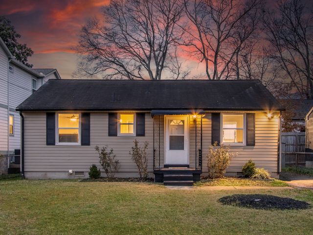 5920 Carl Pl, Nashville, TN 37209