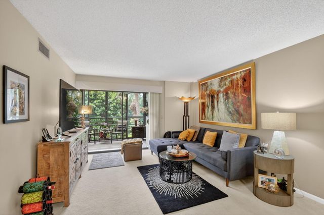 10173 Mangrove Drive 204, Boynton Beach, FL 33437
