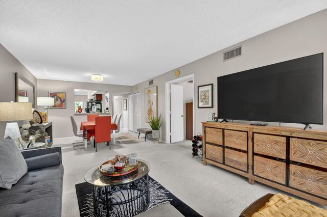 10173 Mangrove Drive 204, Boynton Beach, FL 33437
