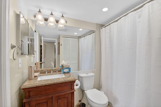 10173 Mangrove Drive 204, Boynton Beach, FL 33437