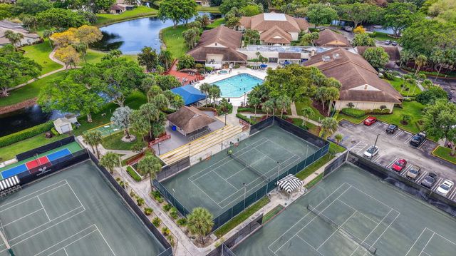 10173 Mangrove Drive 204, Boynton Beach, FL 33437