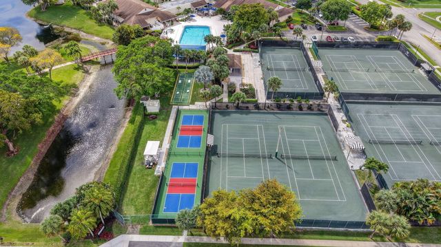 10173 Mangrove Drive 204, Boynton Beach, FL 33437