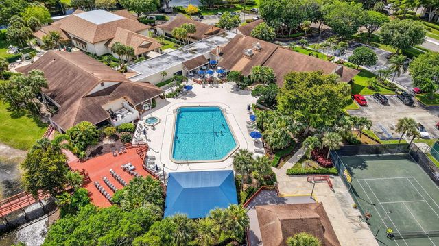 10173 Mangrove Drive 204, Boynton Beach, FL 33437