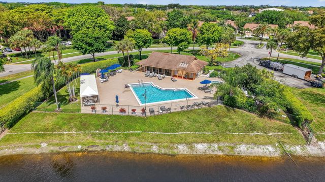 10173 Mangrove Drive 204, Boynton Beach, FL 33437
