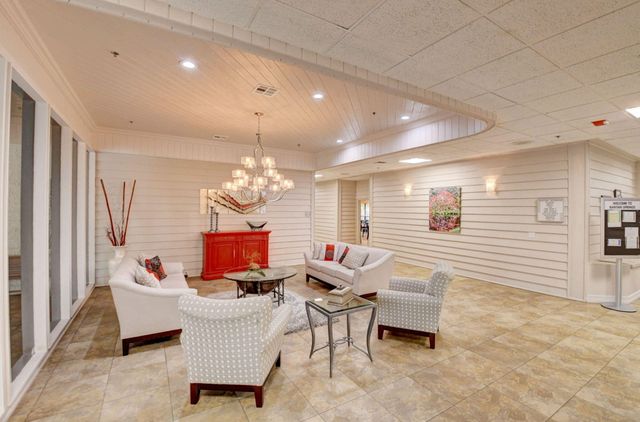 10173 Mangrove Drive 204, Boynton Beach, FL 33437