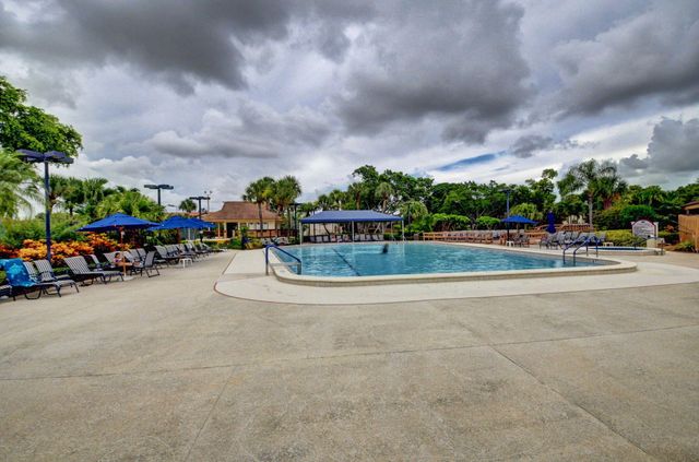 10173 Mangrove Drive 204, Boynton Beach, FL 33437