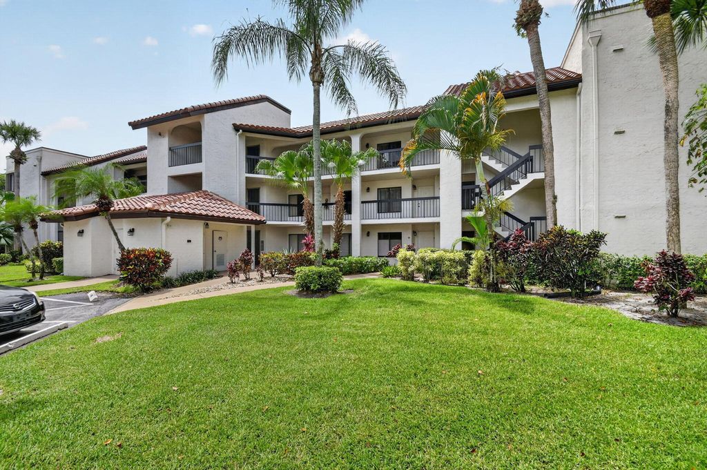 10173 Mangrove Drive 204, Boynton Beach, FL 33437